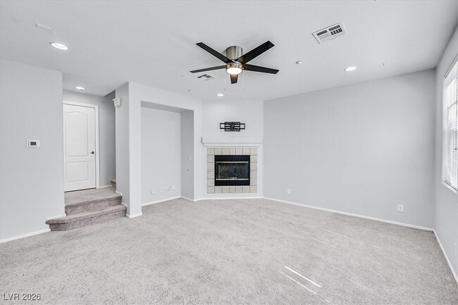 Foto del edificio - 7556 Creative Ct