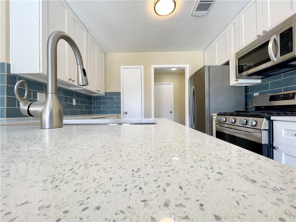 Foto principal - 1001 Green Valley Cove