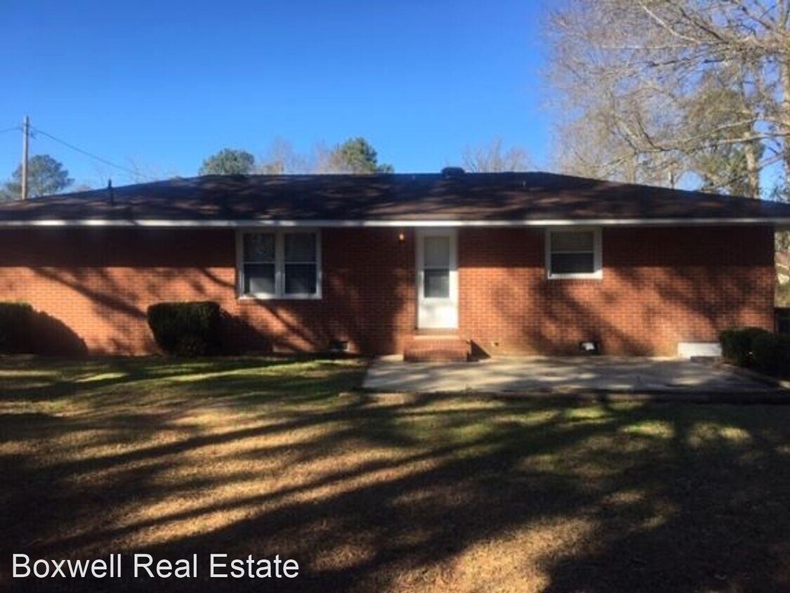 3 br, 1.5 bath House 3206 E. Brinkley Drive House for Rent in