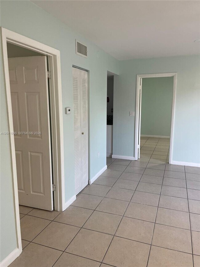 Foto del edificio - 6821 SW 129th Ave