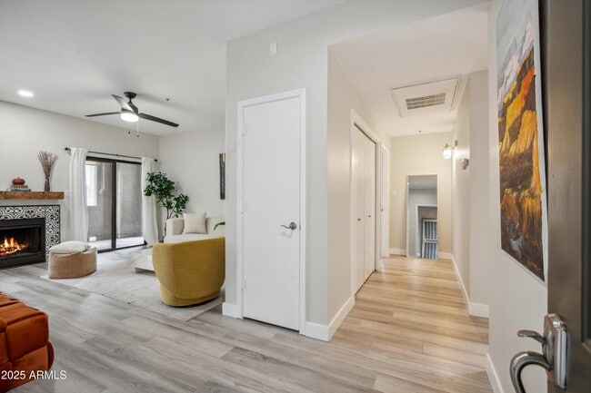 Foto del edificio - 9600 N 96th St
