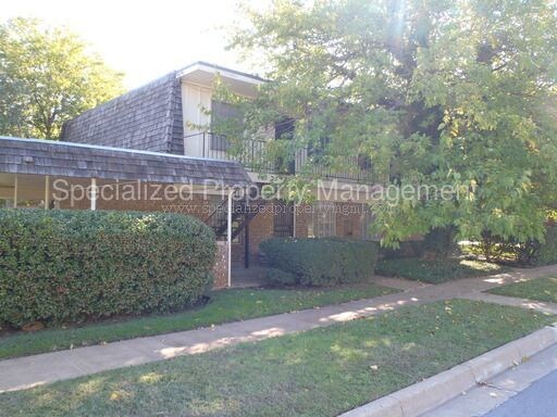 Building Photo - 5836 Locke Ave
