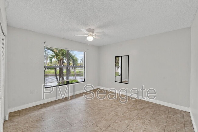 Photo - 1543 Lake Crystal Dr Apartment