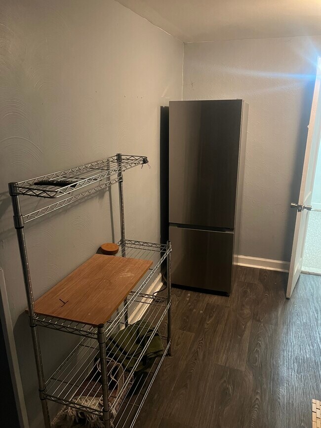 Refrigerador nuevo - 1377 Scott Blvd