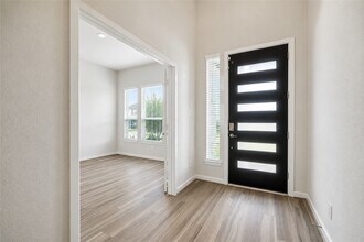 Building Photo - 9219 Edgeberry Dr