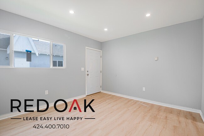 Foto del edificio - 923 W 75th St