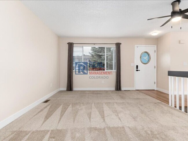 Building Photo - 1424 S Sierra Dr