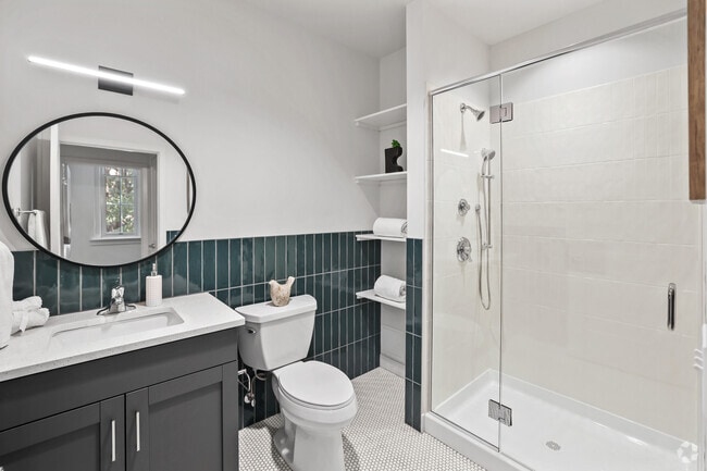 1BR, 1BA - 632SF - Bathroom - 25 Public Square