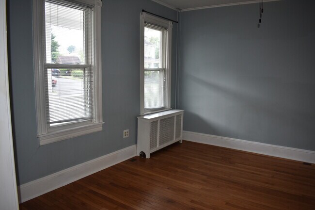 Building Photo - 229 6th St