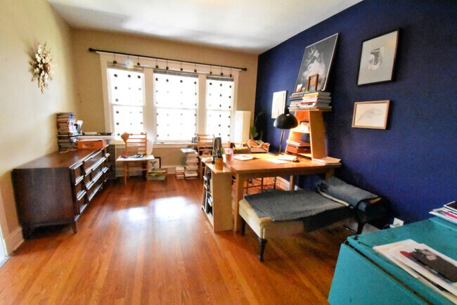 Foto del edificio - 3443 W Parker Ave