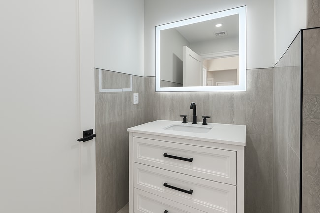 Building Photo - Lackawanna Ave