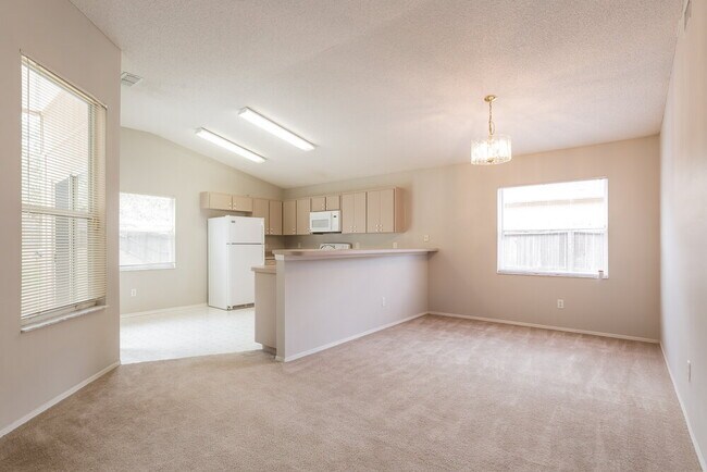 Building Photo - 2142 Fish Eagle St