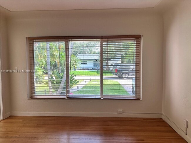 Building Photo - 203 NE 86th St