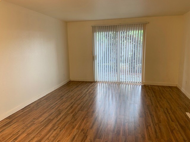 Foto del edificio - 630 M St NE
