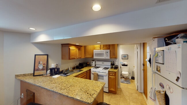 Building Photo - 9 Ashton Pl