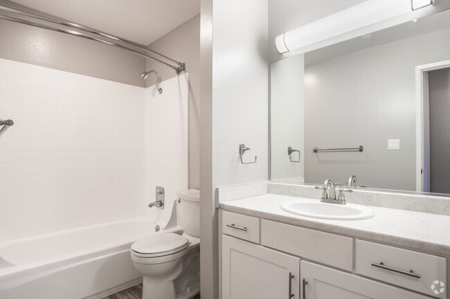 1BR, 1BA - Santa Clara Bathroom - Mission Heights Apartments