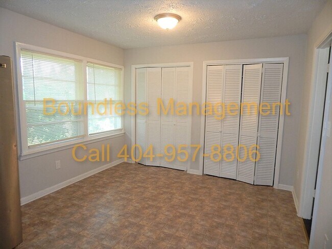 Building Photo - 1473 McClelland Ave