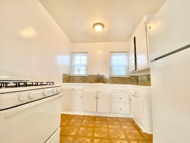 Foto del edificio - 6765 Yucca St