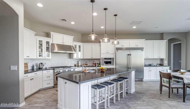 Foto del edificio - 4250 E Valencia Dr