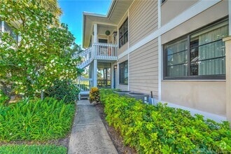 Building Photo - 331 Golfview Cir