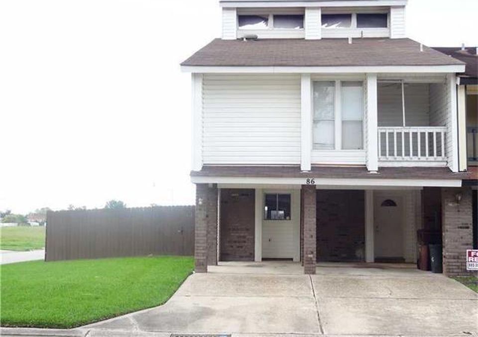 Primary Photo - 86 Stanton Hall Dr