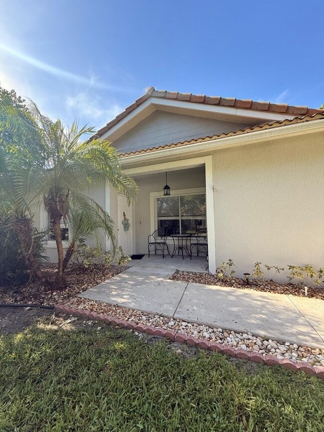 Building Photo - 1310 SW 48th Terrace