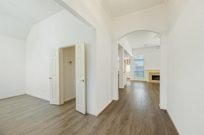 Foto del edificio - 12515 Fern Vale Ct