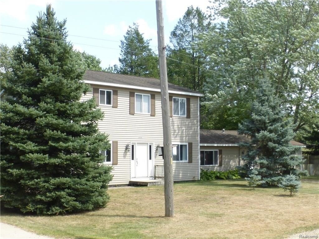 Primary Photo - 6550 Cherrylawn Ave