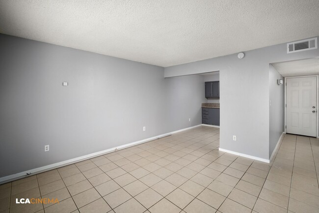 Building Photo - 322 Decatur St