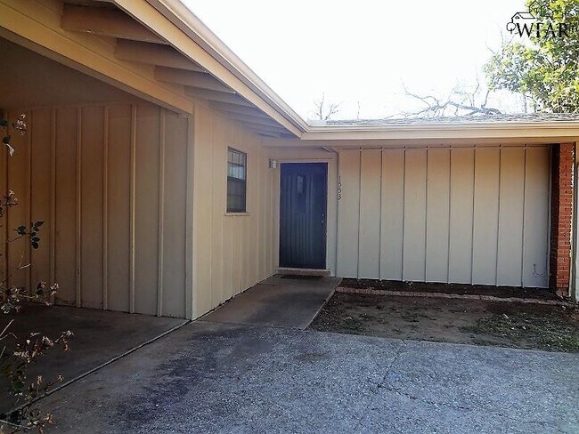 Foto del edificio - 1553 Hanover Rd