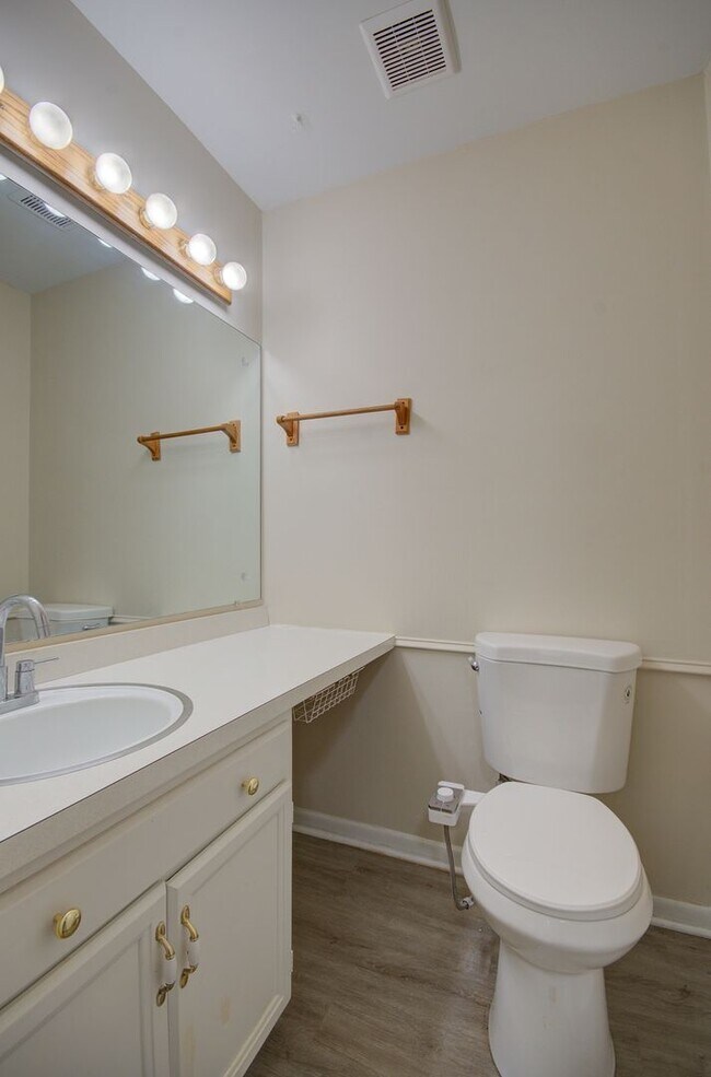 Foto del edificio - 2bd 1.5 ba 2 story townhome Palos Hills