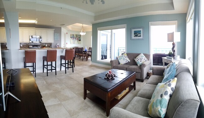 Open Living Room, Kitchen, Dining Room - 2801 HILL St