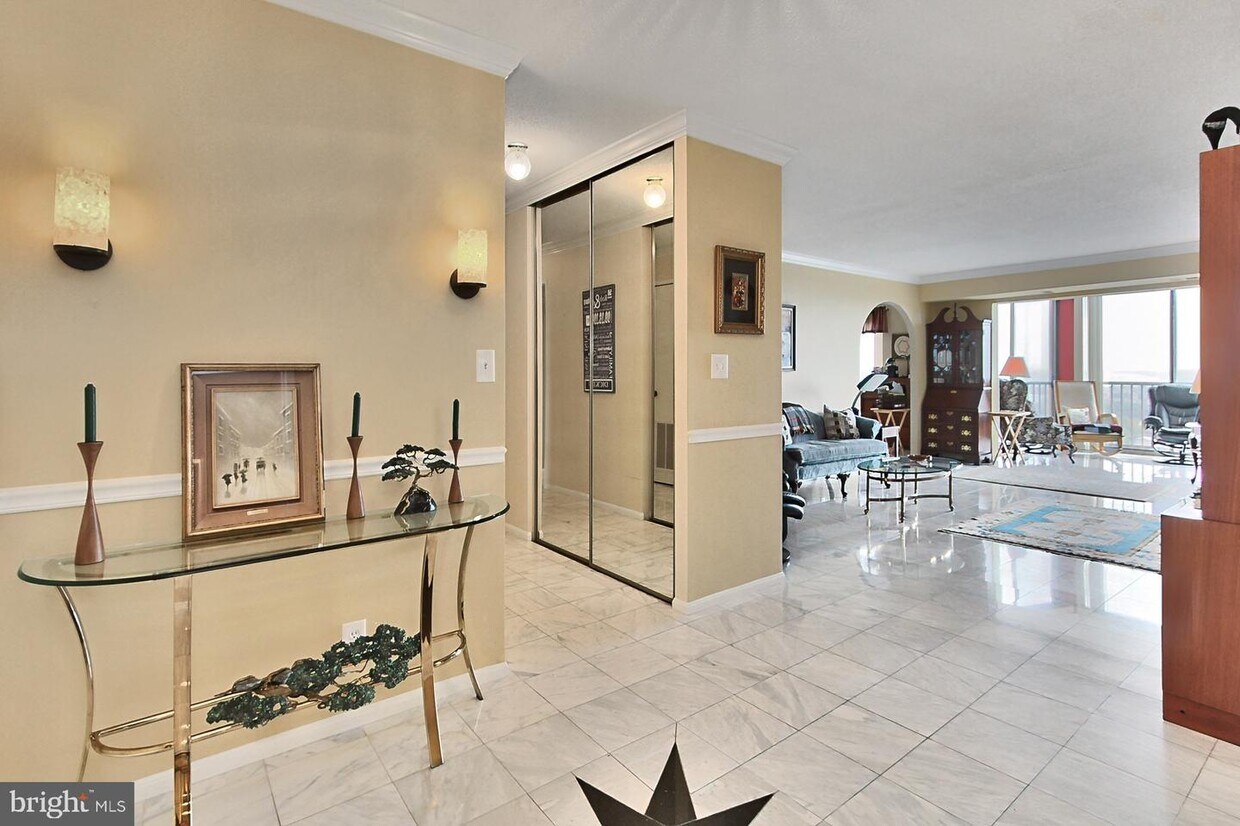 5904 Mt Eagle Dr Unit 1208, Alexandria, VA 22303 Room for Rent in