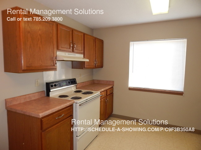 Building Photo - Washburn Place Apts - 2 BR 1 Bath