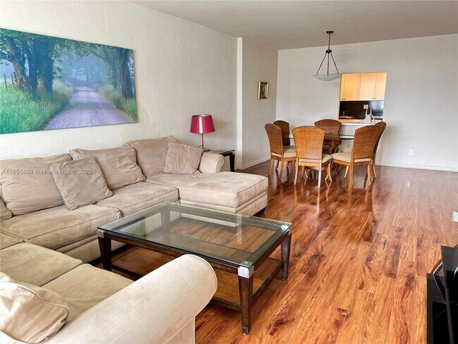 Foto del edificio - 2 bedroom in Sunny Isles Beach FL 33160