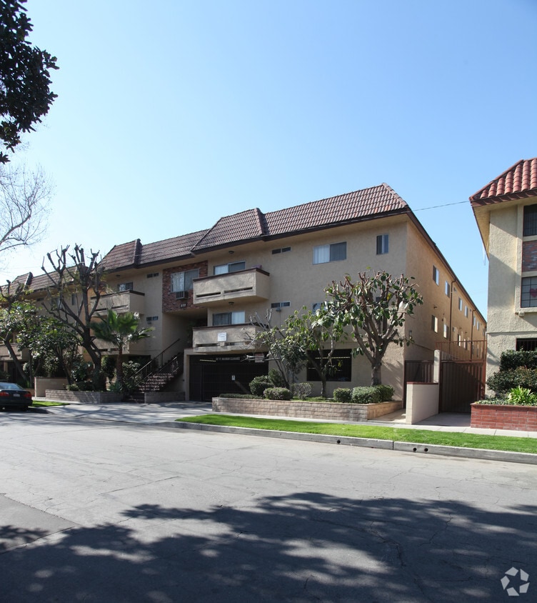 Primary Photo - Tujunga Apartments