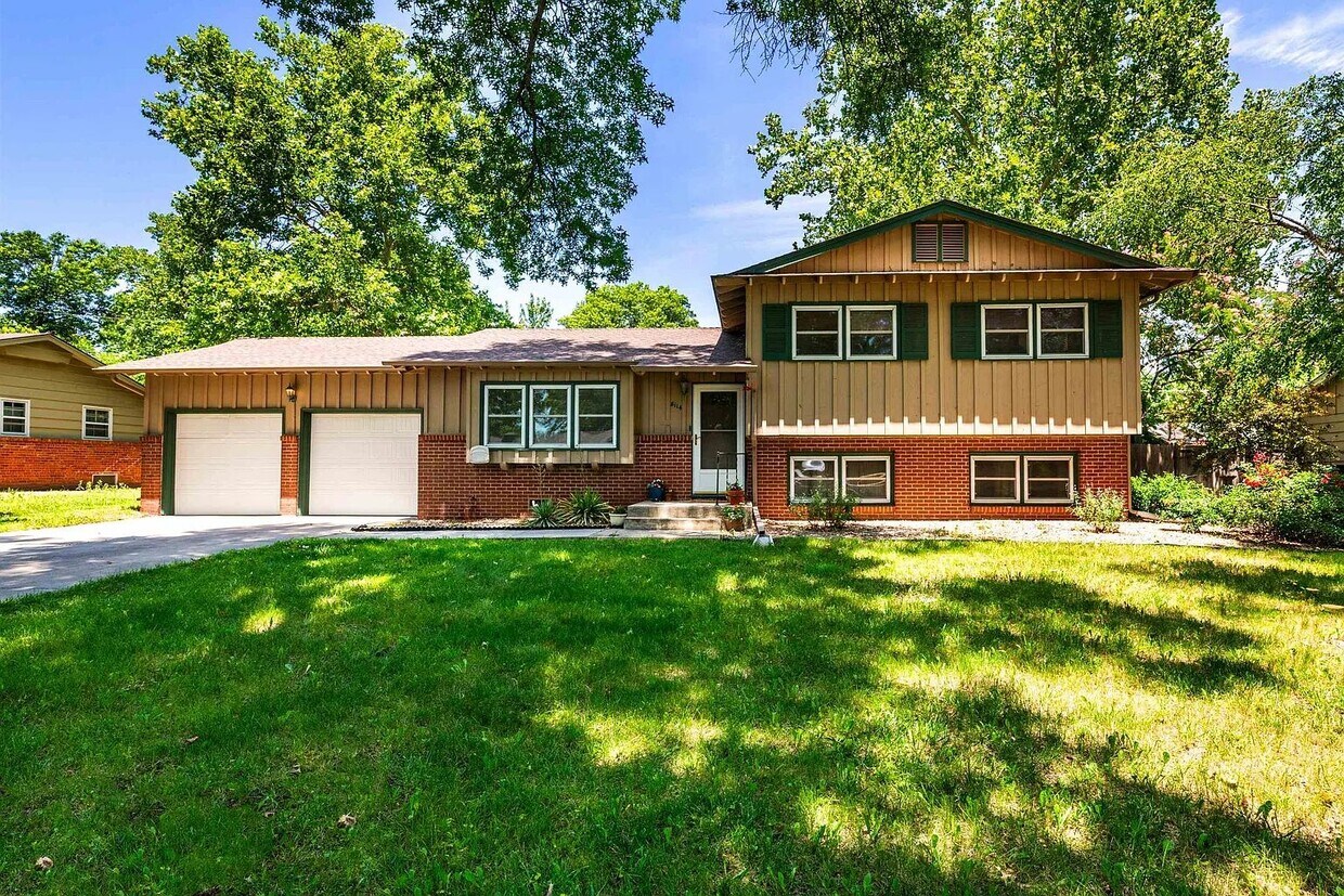 Foto principal - 8114 E Mockingbird St