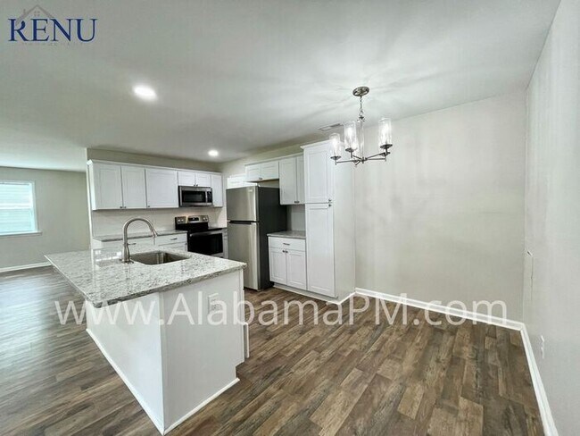 Foto del edificio - Now Available!