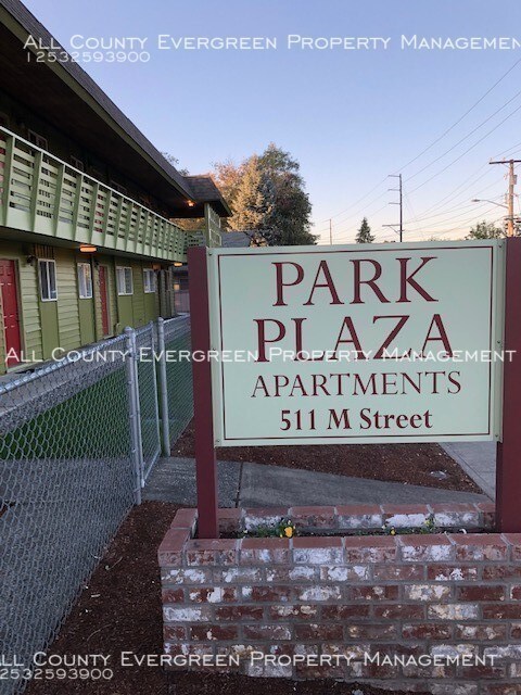 Foto principal - 511 M St NE