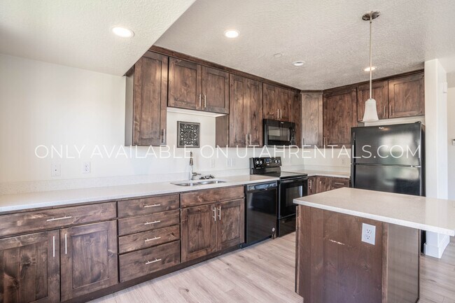 Building Photo - 726 S 1600 W