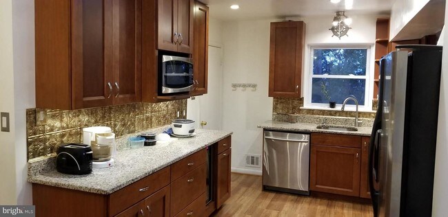 Building Photo - 5110 Bangor Dr