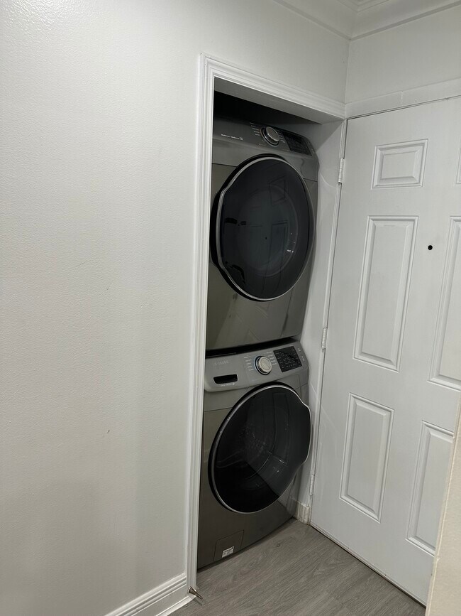 Washer and dryer - 8851 NW 119th St