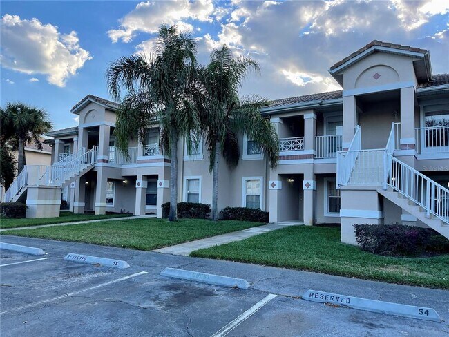 Foto del edificio - 13348 Fairway Glen Dr
