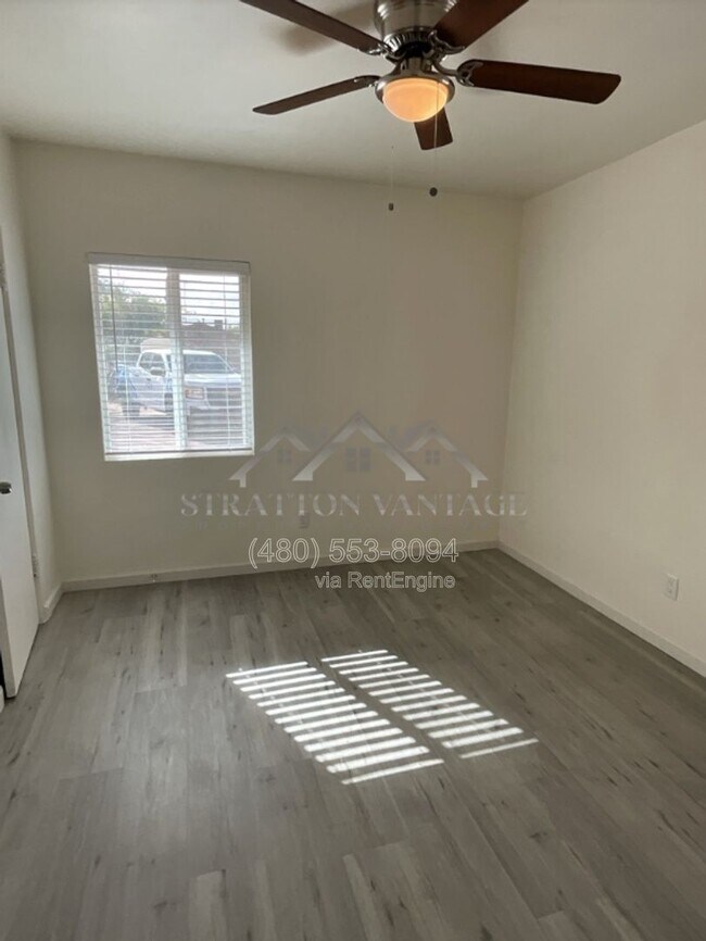 Building Photo - 2556 S Noble St