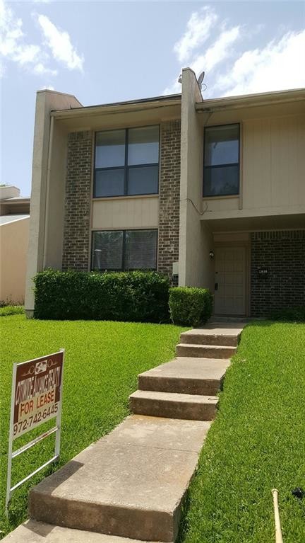 Building Photo - 431 Valley Park Dr