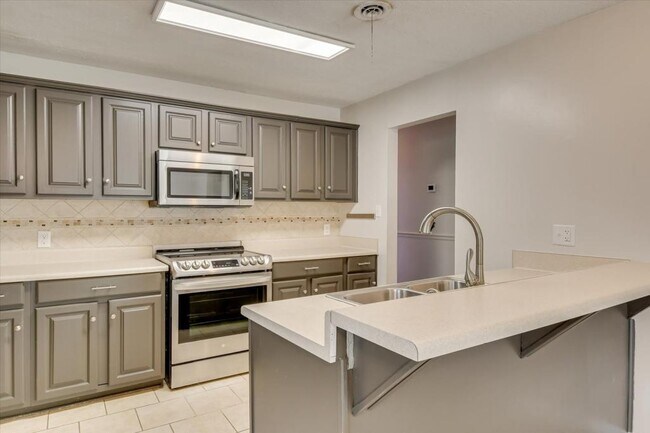 Foto del edificio - 1422 Ridgewood Drive