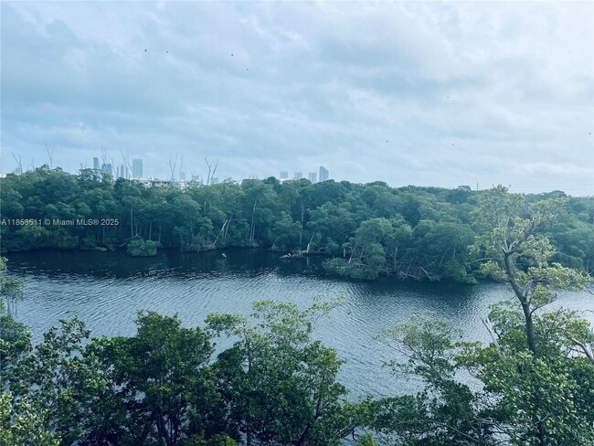 Foto del edificio - 16385 Biscayne Blvd