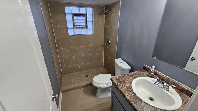 Foto del edificio - 371 Mackinaw Ave