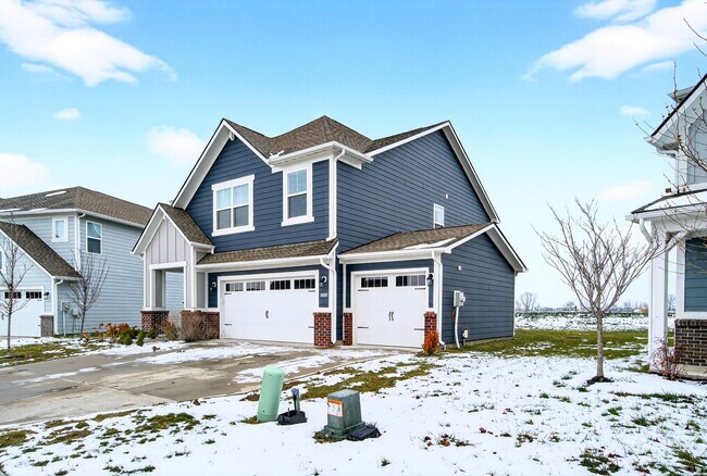 Foto del edificio - Welcome to this stunning 4-bedroom, 2.5-bathroom home located in the desirable Westfield, IN.