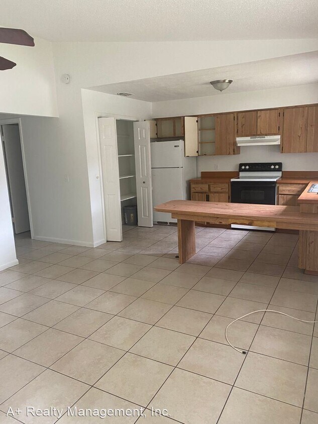 Primary Photo - 2 br, 2 bath House - 485 N. Briarcreek Pt.